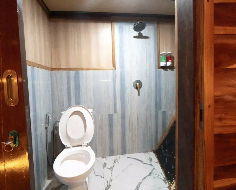 A cabin aboard a Komodo liveaboard