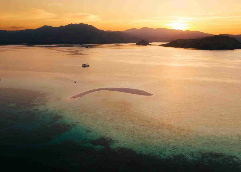 The Taka Makassar sandbar at sunset, Komodo National Park